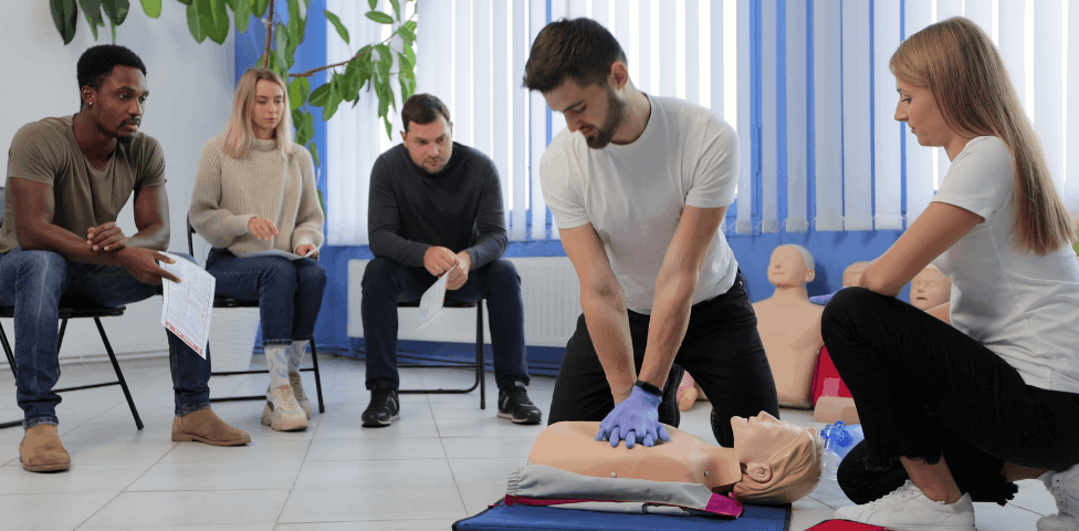 Emergency Preparedness: First Aid Training for Ersthelfer in 2026