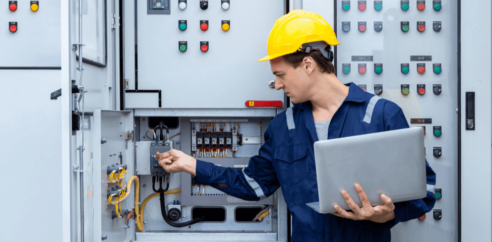 Lockout/Tagout Implementation: Step-by-Step Guide for Electrical Specialists