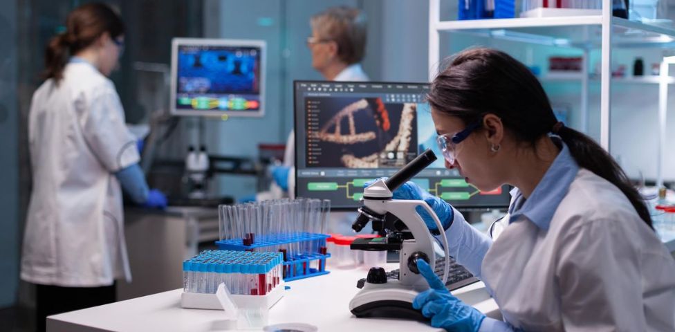 Key Legal and Ethical Considerations for AI in Healthcare in the EU/DE