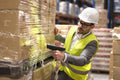 Kurs zu manueller Handhabung und Ergonomie: Verletzungen in Lager, Logistik und Büro reduzieren
